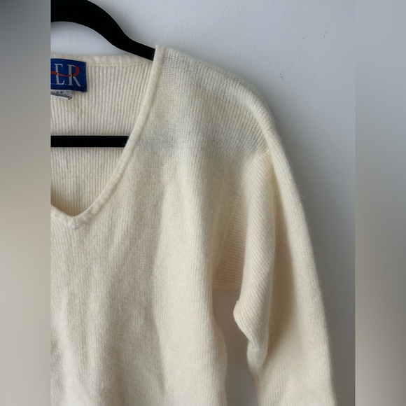 Vintage lambswool angora hair cream sweater - Picture 4 of 11